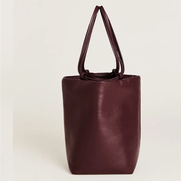 NEW! Reformation Dimitri pouch bag in ruby Burgundy Leather Bucket purse - Picture 3 of 9